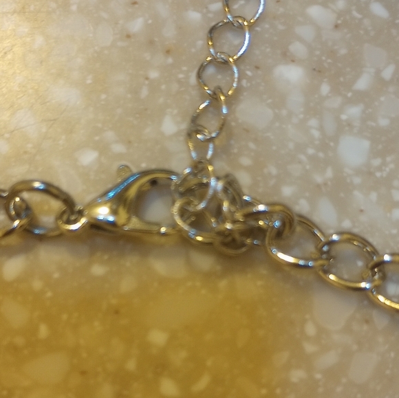 Jewelry - Picture 4 of 5